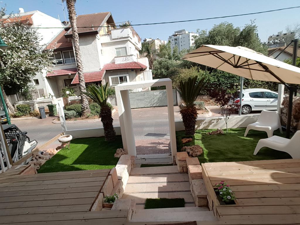 Вилла Quiet Garden Ришон-ле-Цион Экстерьер фото